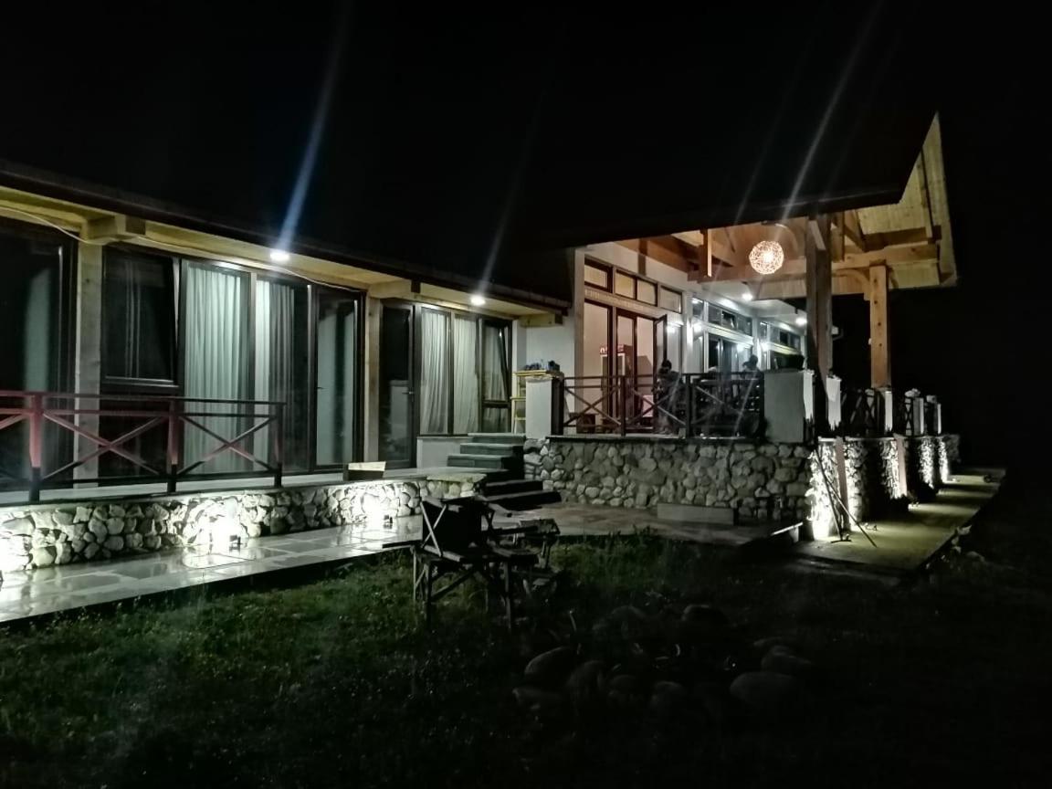 Belvedere Hotel Ambrolauri Exterior photo